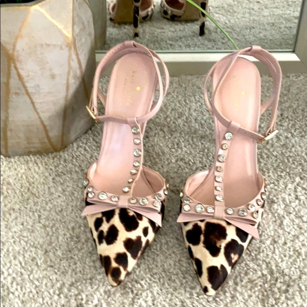 Stunning leopard heels w/ pink bow and jewels